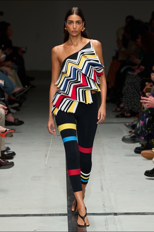 مجموعة Missoni لربيع وصيف 2025 في ميلانو.