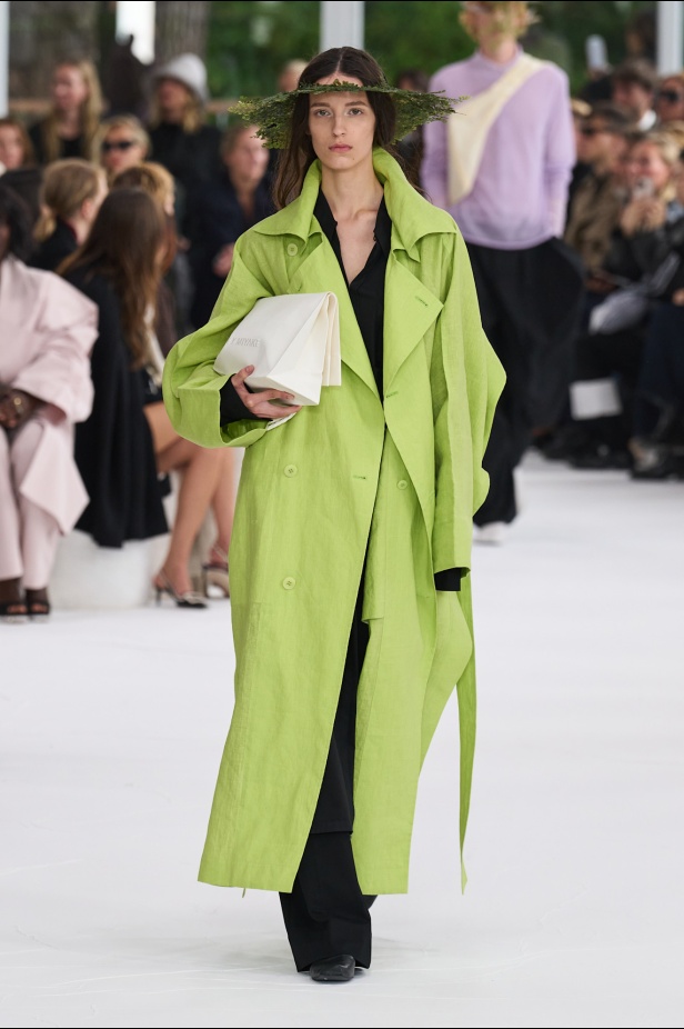 مجموعة Issey Miyake ربيع و صيف 2025