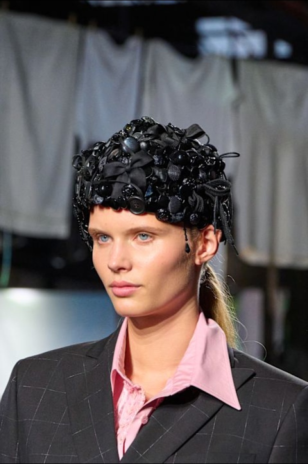 مجموعة Moschino لربيع وصيف 2025