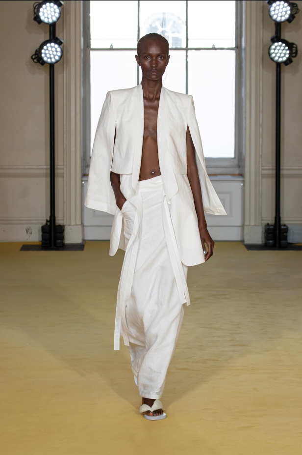 مجموعة ربيع وصيف 2025 من Noon By Noor