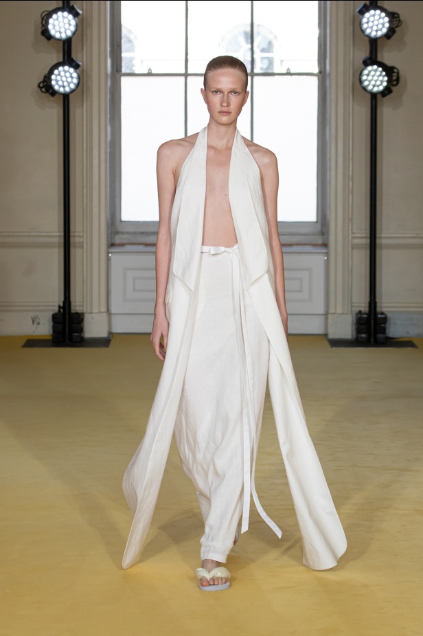 مجموعة ربيع وصيف 2025 من Noon By Noor