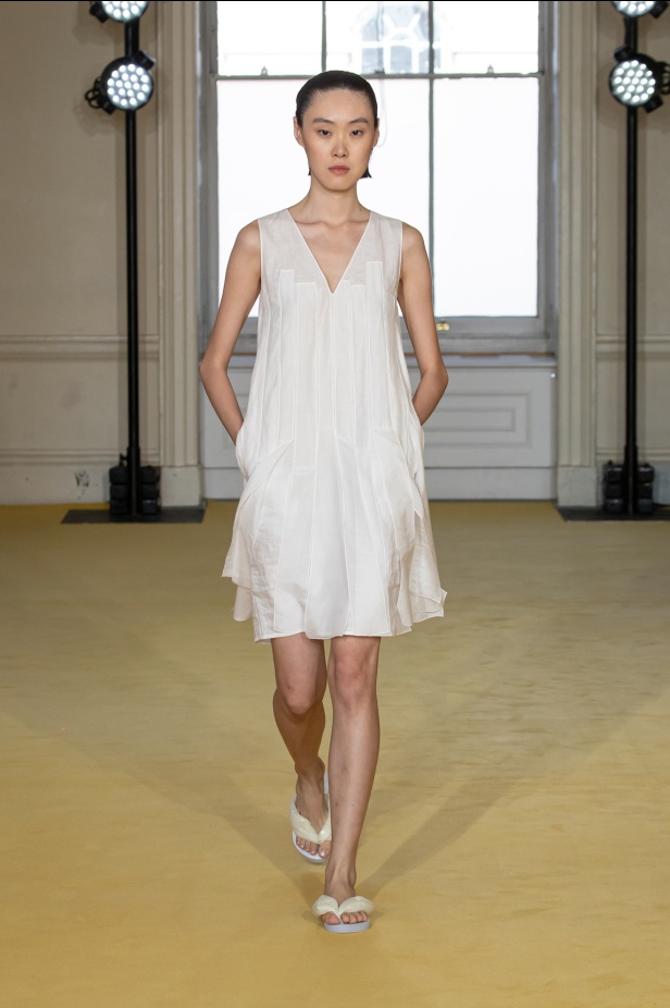 مجموعة ربيع وصيف 2025 من Noon By Noor