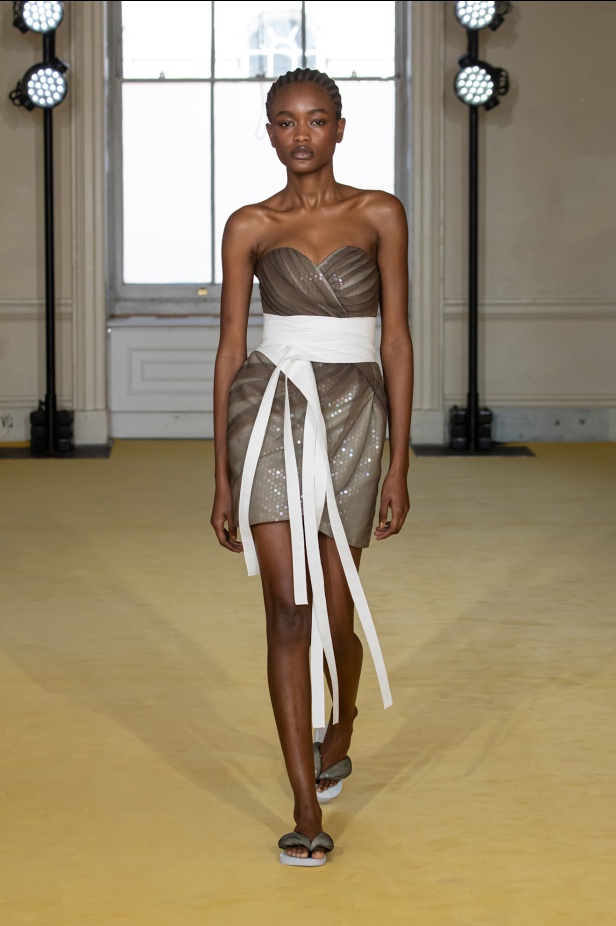 مجموعة ربيع وصيف 2025 من Noon By Noor