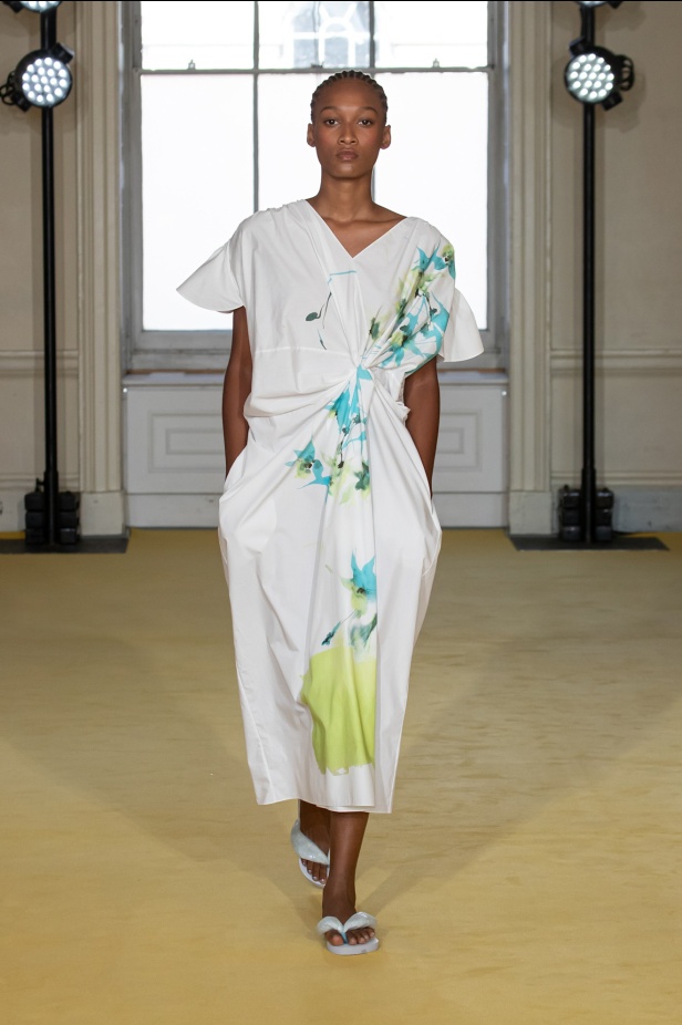 مجموعة ربيع وصيف 2025 من Noon By Noor