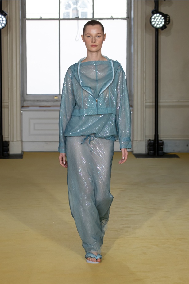 مجموعة ربيع وصيف 2025 من Noon By Noor