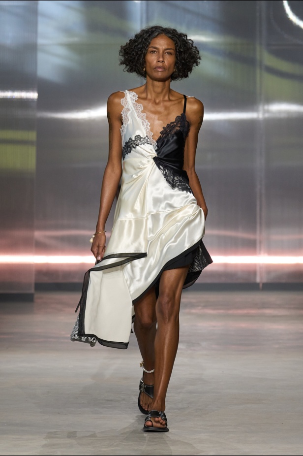 مجموعة 3.1 Phillip Lim ربيع و صيف 2025 