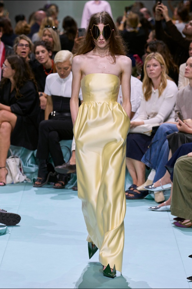 مجموعة PRADA ربيع و صيف 2025