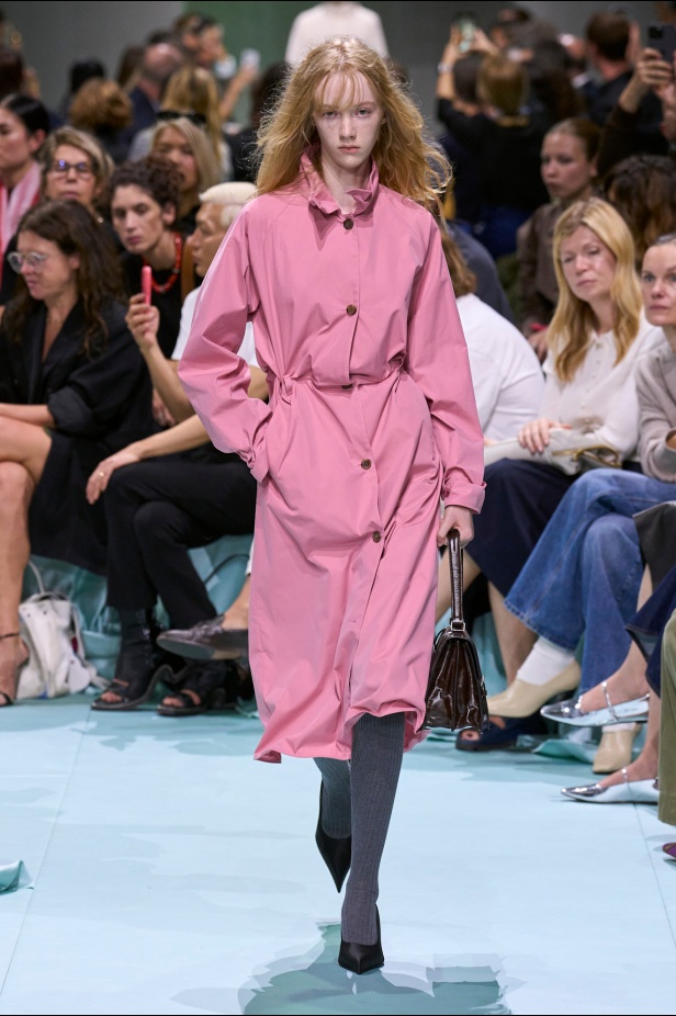 مجموعة PRADA ربيع و صيف 2025