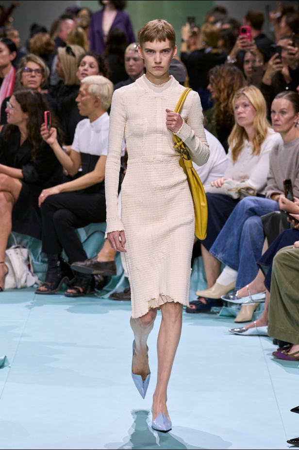 مجموعة PRADA ربيع و صيف 2025