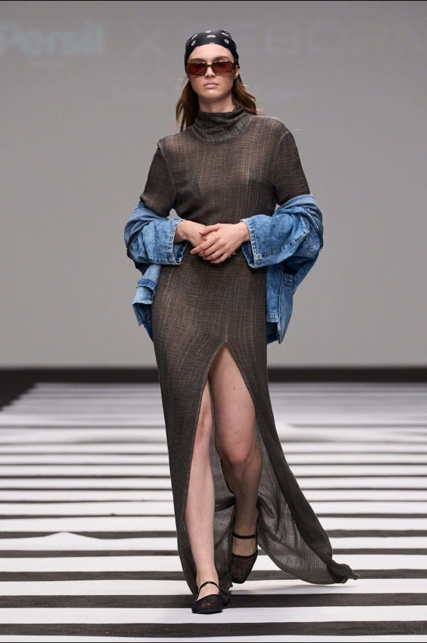 مجموعة Reborn لربيع وصيف 2025 تحيي الموضة المستدامة في اليوم الخامس من أسبوع دبي للموضة