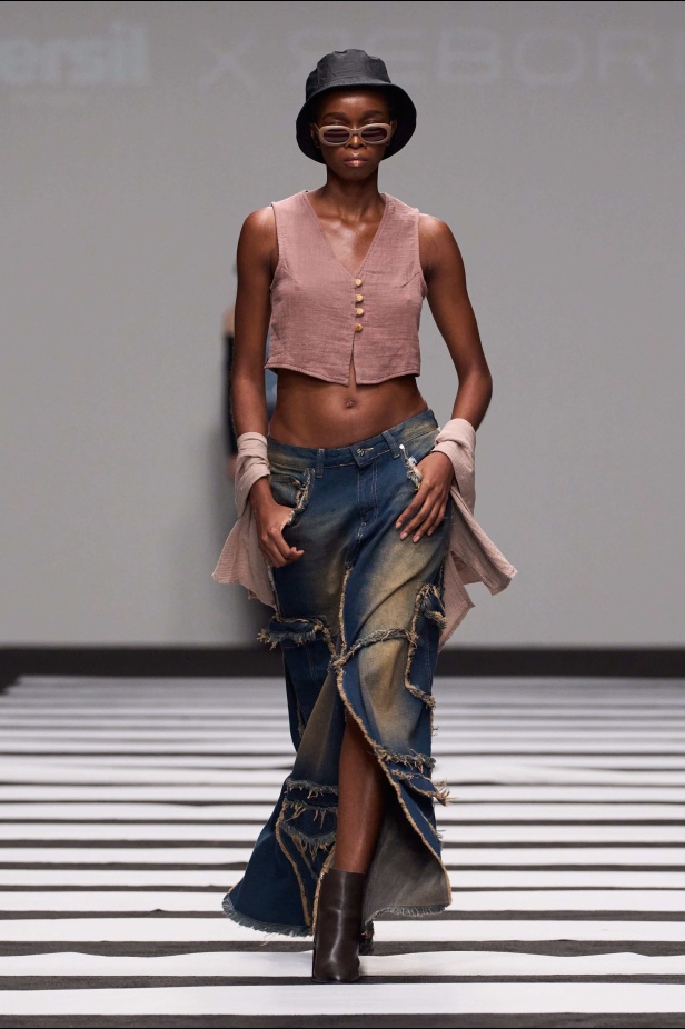 مجموعة Reborn لربيع وصيف 2025 تحيي الموضة المستدامة في اليوم الخامس من أسبوع دبي للموضة