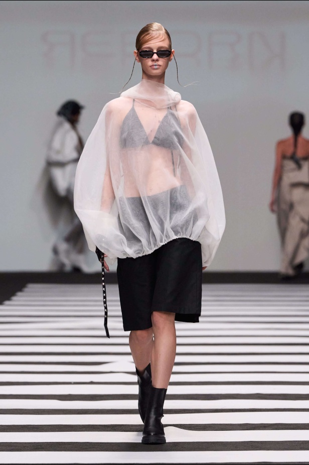 مجموعة Reborn لربيع وصيف 2025 تحيي الموضة المستدامة في اليوم الخامس من أسبوع دبي للموضة