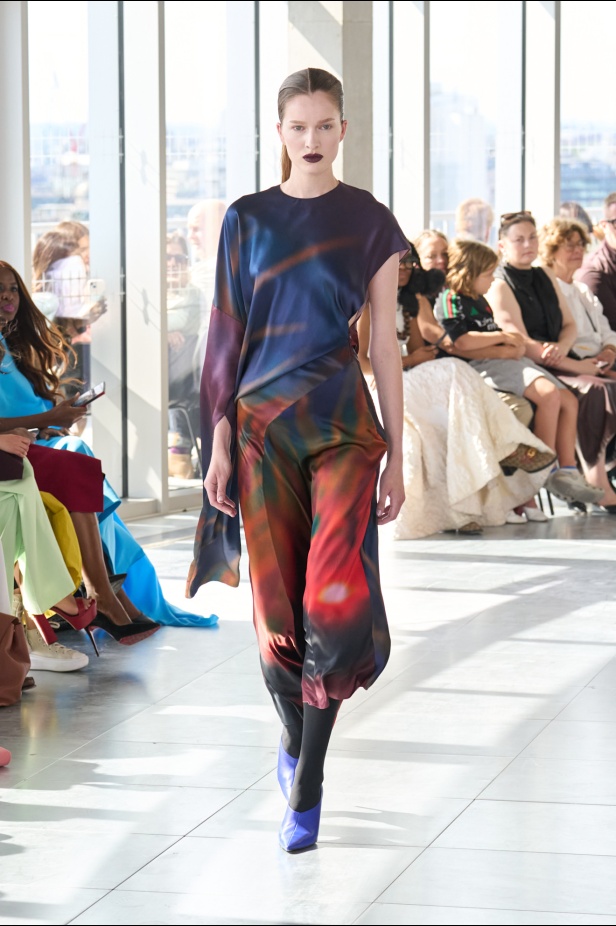 مجموعة Roksanda لربيع وصيف 2025