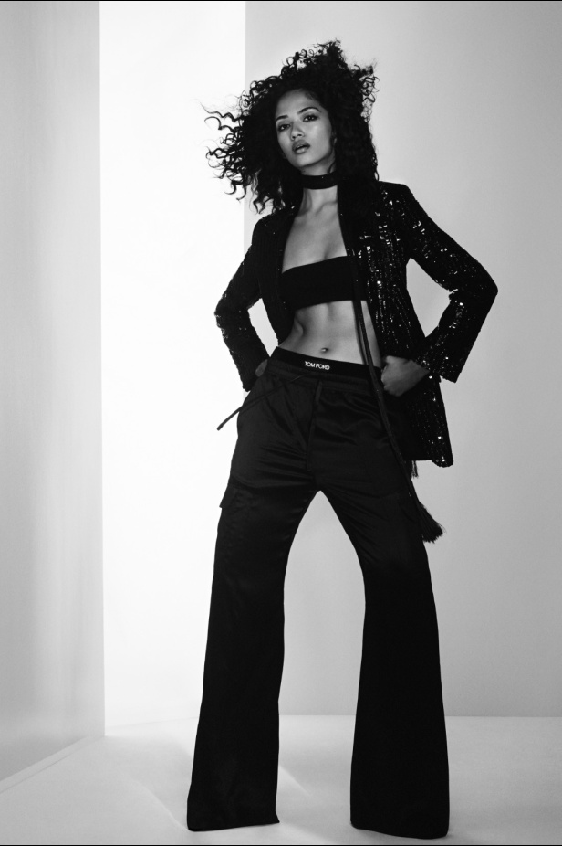 مجموعة Tom Ford لربيع وصيف 2025... تصاميم للمرأة الواثقة والقويّة 