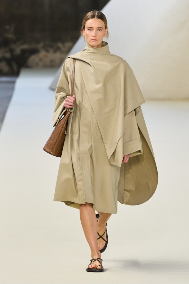 الذكاء الحرفي عنوان مجموعة تودز لموسم ربيع 2025