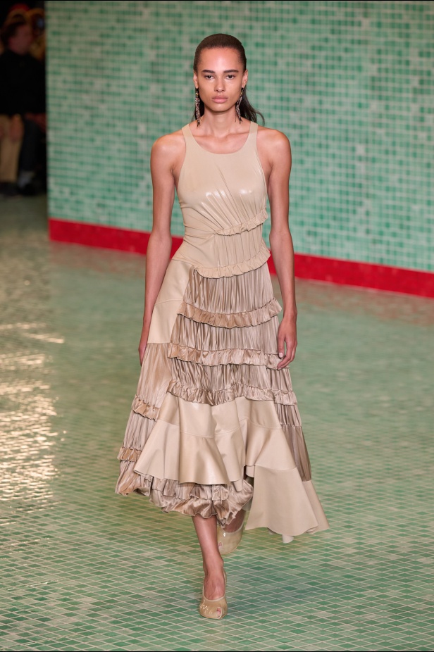 مجموعة Tory Burch ربيع و صيف 2025