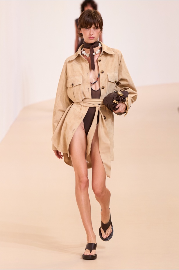 مجموعة Zimmermann لربيع 2025 مستمدة من لون الشمس ومستوحاة من ركوب الأمواج