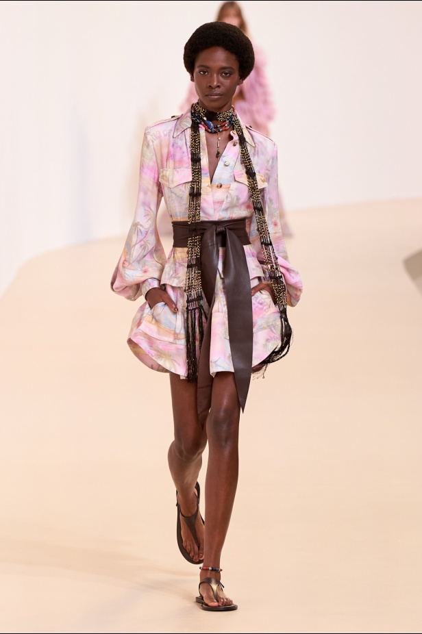 مجموعة Zimmermann لربيع 2025 مستمدة من لون الشمس ومستوحاة من ركوب الأمواج