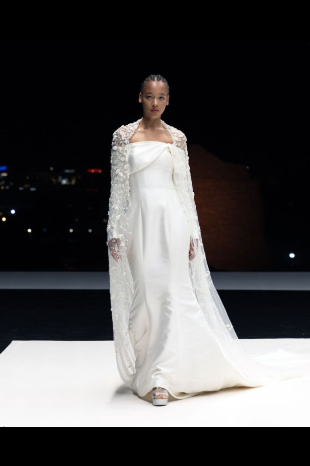 الاحتفاء بالتراث السعودي بشكل معاصر.. تصاميم فساتين الزفاف من المصممة فاطمة العبدالقادر خلال أسبوع الأزياء في الرياض