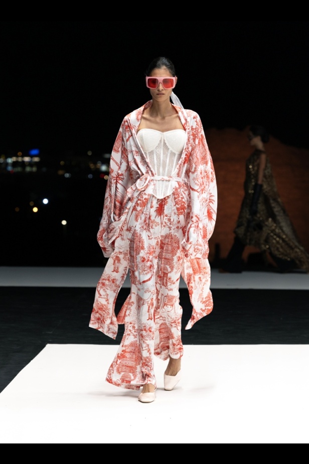 رحلة البحث عن الحب..  مجموعة "أوتيل دو حكايات" من Atelier Hekayat ضمن عروض أسبوع الأزياء في الرياض 