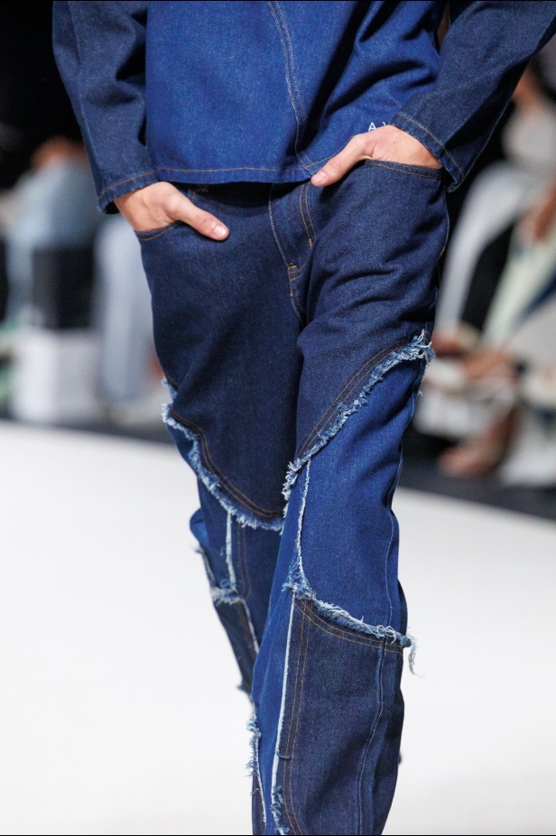 علامة AWAKEN تقدّم مجموعة أزياء عصرية مع لمسة فنية فريدة من نوعها