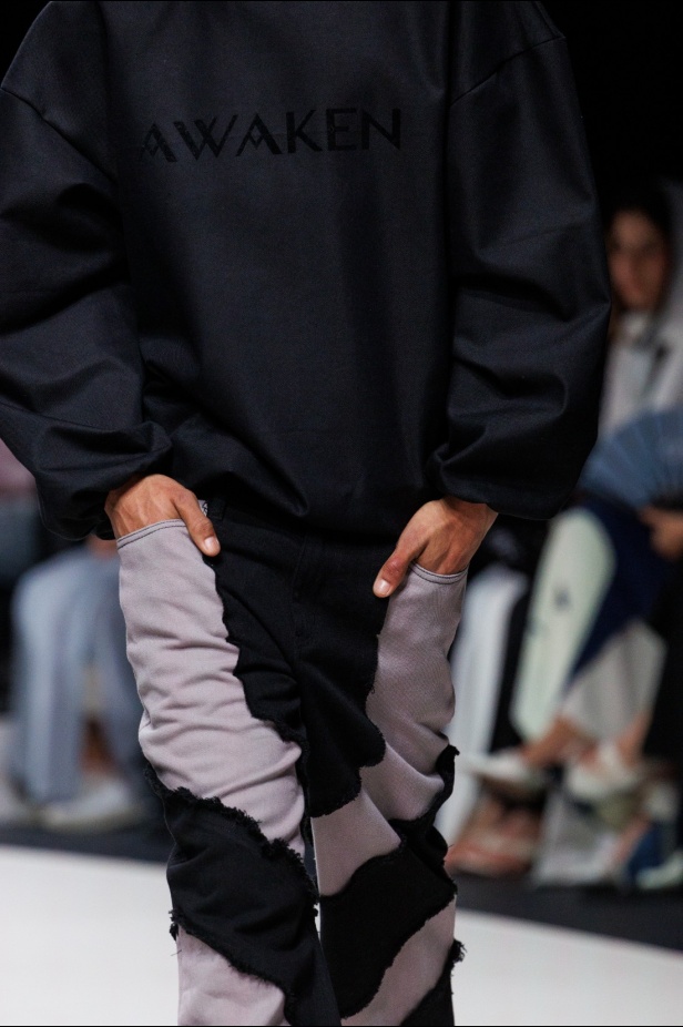 علامة AWAKEN تقدّم مجموعة أزياء عصرية مع لمسة فنية فريدة من نوعها