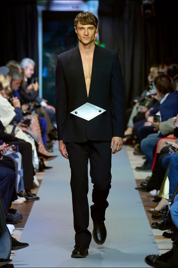 مجموعة Pierre Cardin ربيع و صيف 2025 للملابس الجاهزة