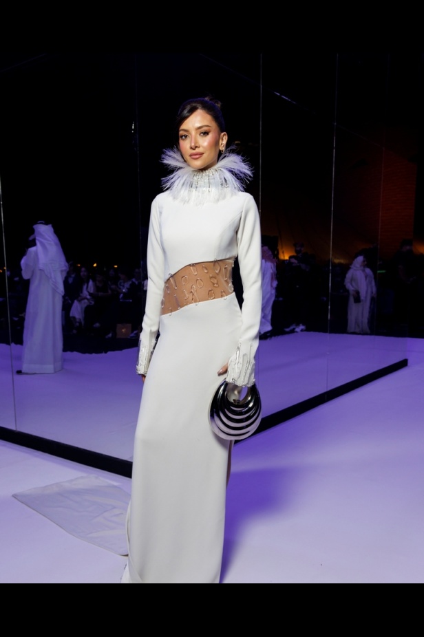 مجموعة Dar AlHanouf للأزياء الراقية 2025 هي إهداء شاعري وقصيدة تتغنى سطورها بروعة البحر الأحمر 