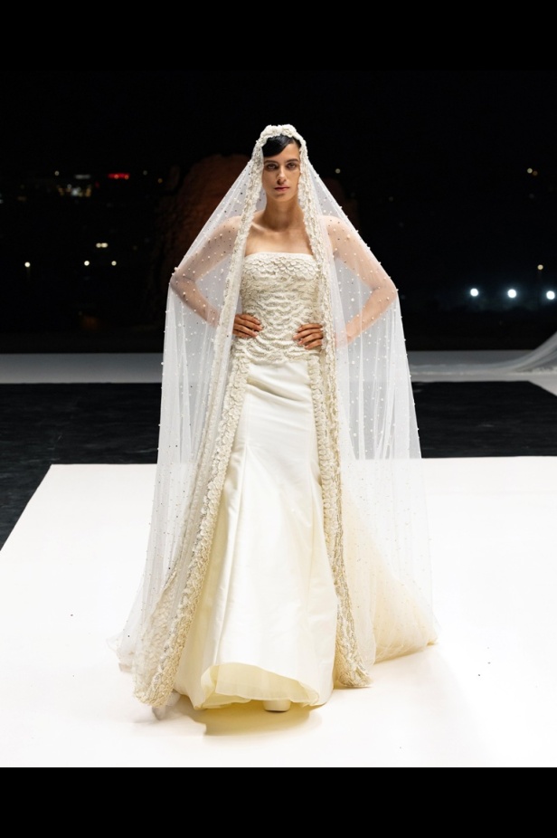 مجموعة Dar AlHanouf للأزياء الراقية 2025 هي إهداء شاعري وقصيدة تتغنى سطورها بروعة البحر الأحمر 