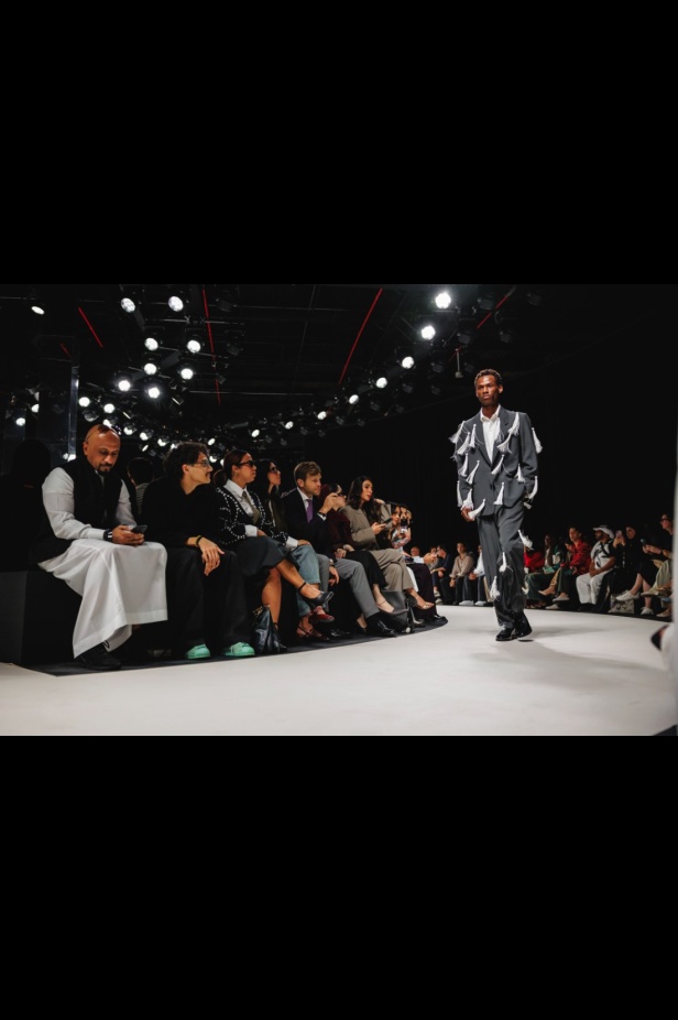 تصاميم علامة Hajruss تحفة فنية من الإبداع والحرفية