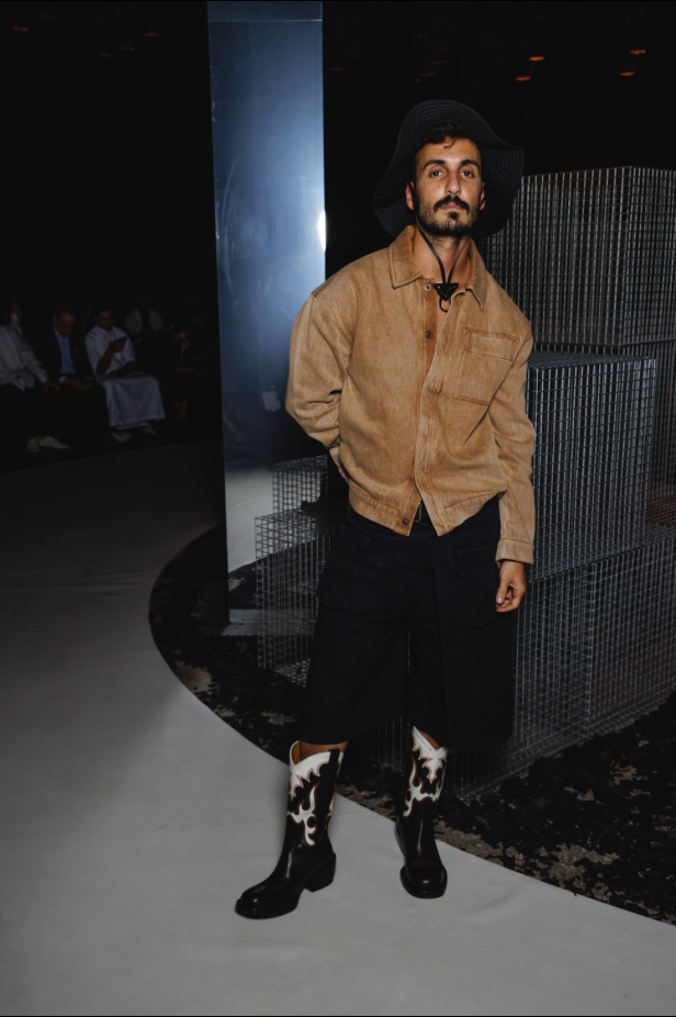 سحر جزيرة كابري الإيطالية... مجموعة علامة JUBB من المصمم يوسف بن عافش في أسبوع الأزياء في الرياض