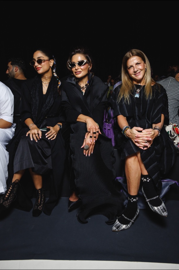 سحر جزيرة كابري الإيطالية... مجموعة علامة JUBB من المصمم يوسف بن عافش في أسبوع الأزياء في الرياض