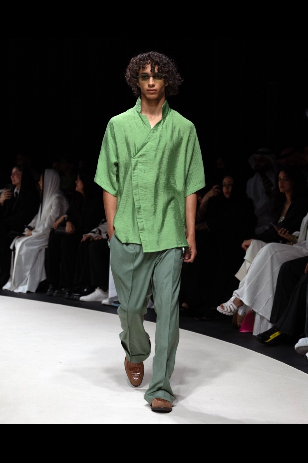 سحر جزيرة كابري الإيطالية... مجموعة علامة JUBB من المصمم يوسف بن عافش في أسبوع الأزياء في الرياض