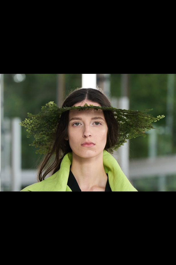 مجموعة Issey Miyake ربيع و صيف 2025