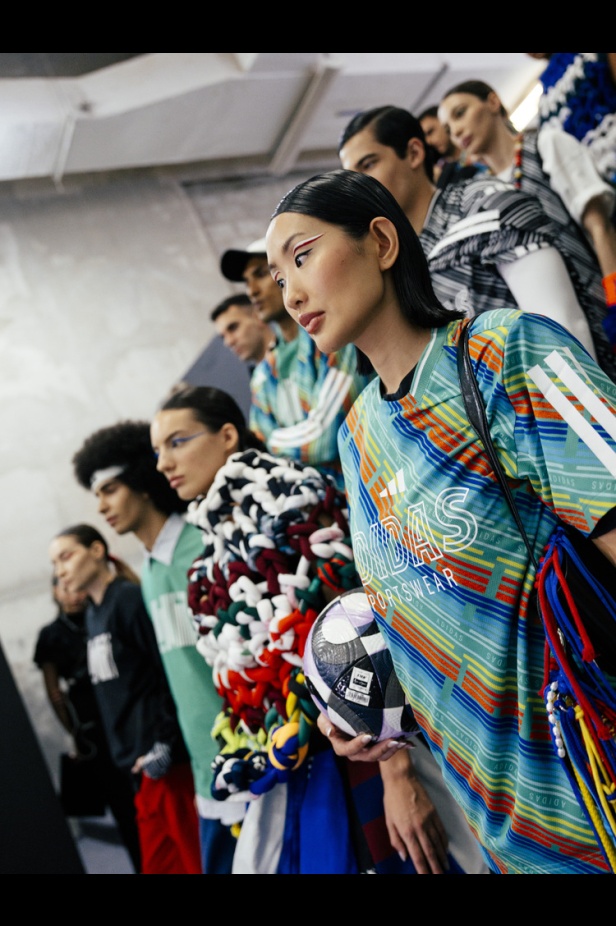 KAF BY KAF x Adidas عرض تاريخي يفتتح أسبوع الأزياء في الرياض