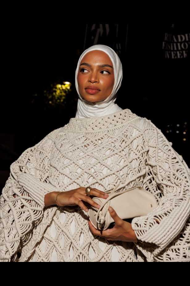 Razan Alazzouni تستلهم مجموعة الأزياء الجاهزة لربيع وصيف 2025 من سحر اللؤلؤ