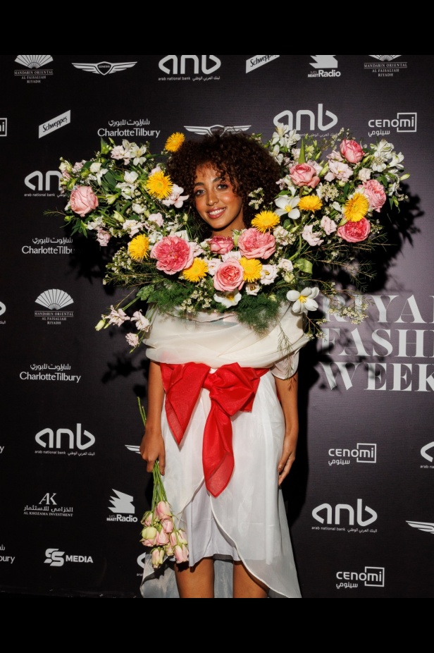 Razan Alazzouni تستلهم مجموعة الأزياء الجاهزة لربيع وصيف 2025 من سحر اللؤلؤ