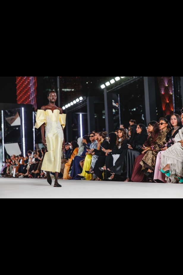 Razan Alazzouni تستلهم مجموعة الأزياء الجاهزة لربيع وصيف 2025 من سحر اللؤلؤ