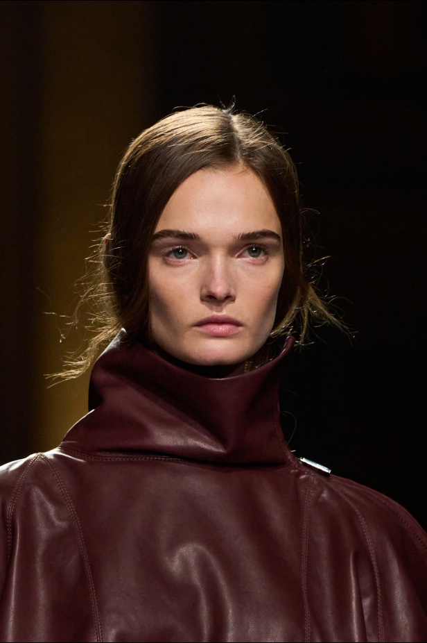 مجموعة Victoria Beckham لربيع وصيف 2025