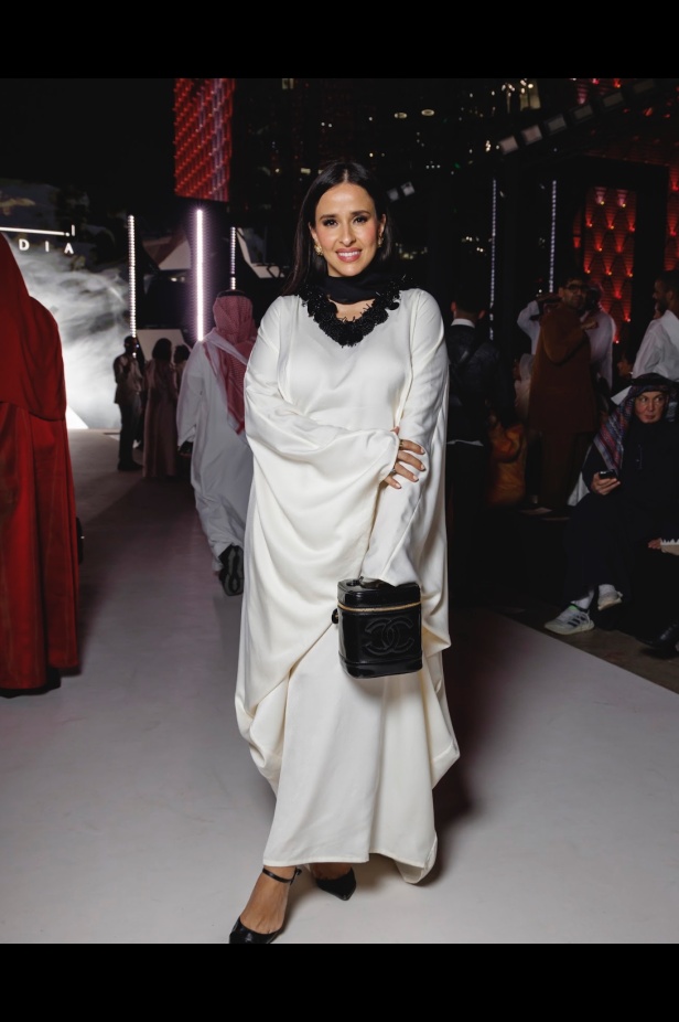 سعف النخيل يتراقص بأناقة.. أباديا تجسد الأصالة في تصاميم ريزورت 2025 في أسبوع الأزياء في الرياض