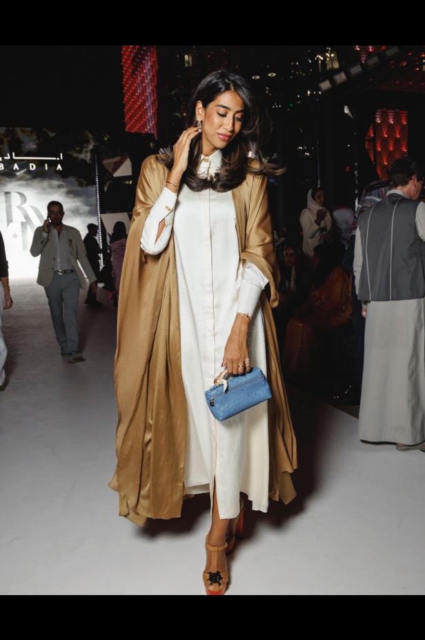 سعف النخيل يتراقص بأناقة.. أباديا تجسد الأصالة في تصاميم ريزورت 2025 في أسبوع الأزياء في الرياض