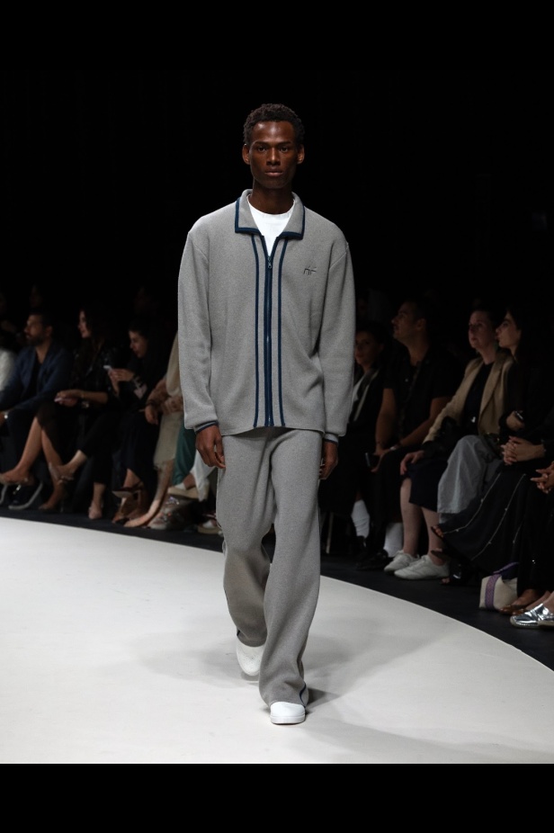  بإلهام من أغنية ليلة خميس .. نورا سليمان تُحيي السحر الكلاسيكي في مجموعة "8 مساءً"