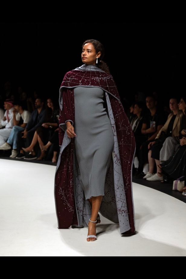  بإلهام من أغنية ليلة خميس .. نورا سليمان تُحيي السحر الكلاسيكي في مجموعة "8 مساءً"