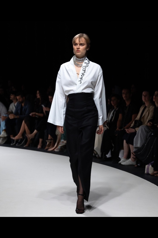  بإلهام من أغنية ليلة خميس .. نورا سليمان تُحيي السحر الكلاسيكي في مجموعة "8 مساءً"