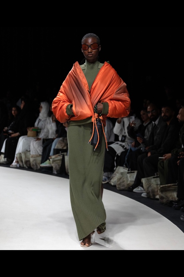 1886 أسبوع الأزياء في الرياض