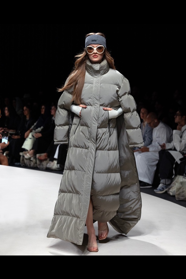 1886 أسبوع الأزياء في الرياض