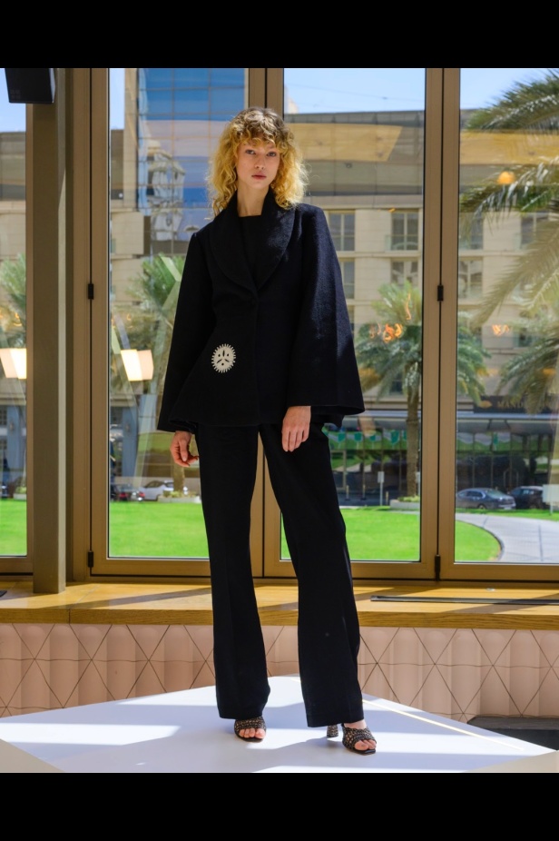 الأصالة النجدية تتألق في مجموعة موضي من مكرم مرزوقي: أزياء تروي حكايات المرأة السعودية