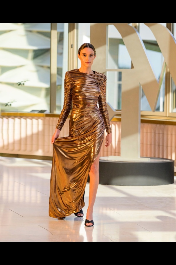 مجموعة "MENDOSA" من دار هلا الغرباوي تجسد المشاعر المتضاربة والأناقة المتفردة في أسبوع الأزياء في الرياض