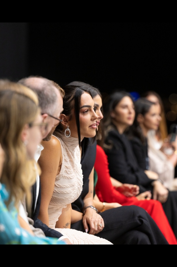 الاحتفاء بالتراث السعودي بشكل معاصر.. تصاميم فساتين الزفاف من المصممة فاطمة العبدالقادر خلال أسبوع الأزياء في الرياض