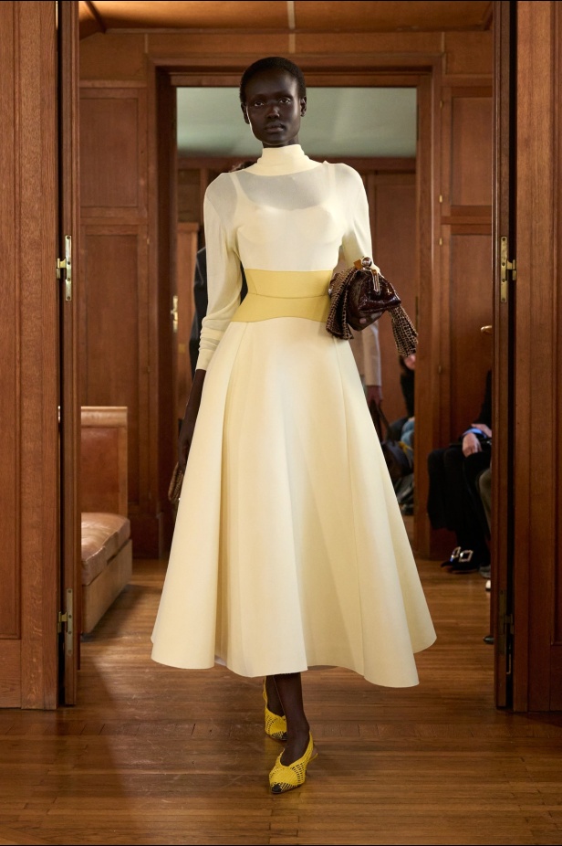 مجموعة  Jacquemus لربيع وصيف 2025 الكثير من التميّز